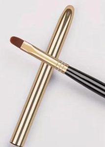 Lip & concealer brush